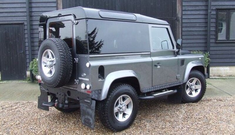 LAND ROVER DEFENDER 90