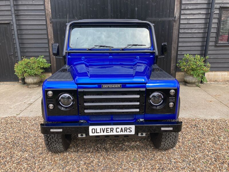 LAND ROVER DEFENDER 90