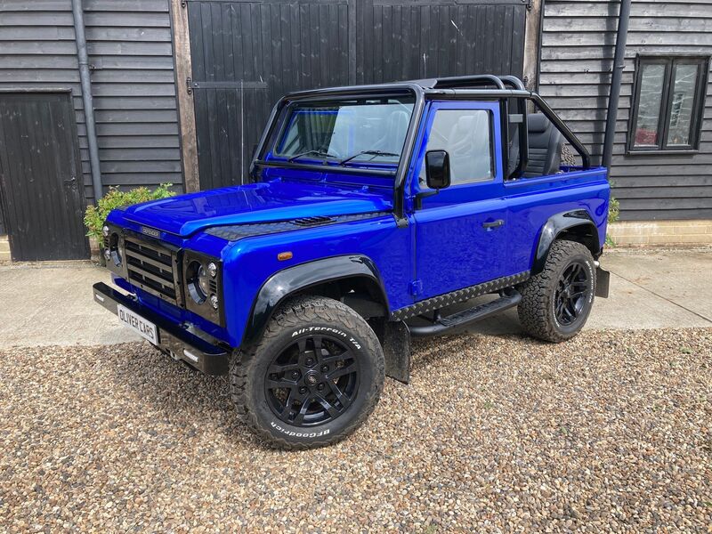 LAND ROVER DEFENDER 90